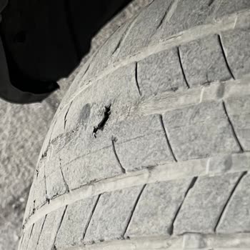 Europcar Güvenli Olmayan Araç Ve Kirli Çocuk Koltuğu, Müşteri Hizmetleri Sessiz