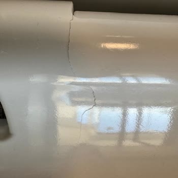 Kısa Sürede Çatlayan Klozet Kapağına Değişim Reddi