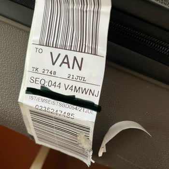 Uçuş Sonrası Valizimde Oluşan Kırıklar İçin Tazminat Talebim Reddedildi