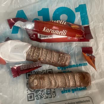 Son Kullanma Tarihi Geçmiş Ve Bozuk Çikolata Satışı Nedeniyle Mağduriyet