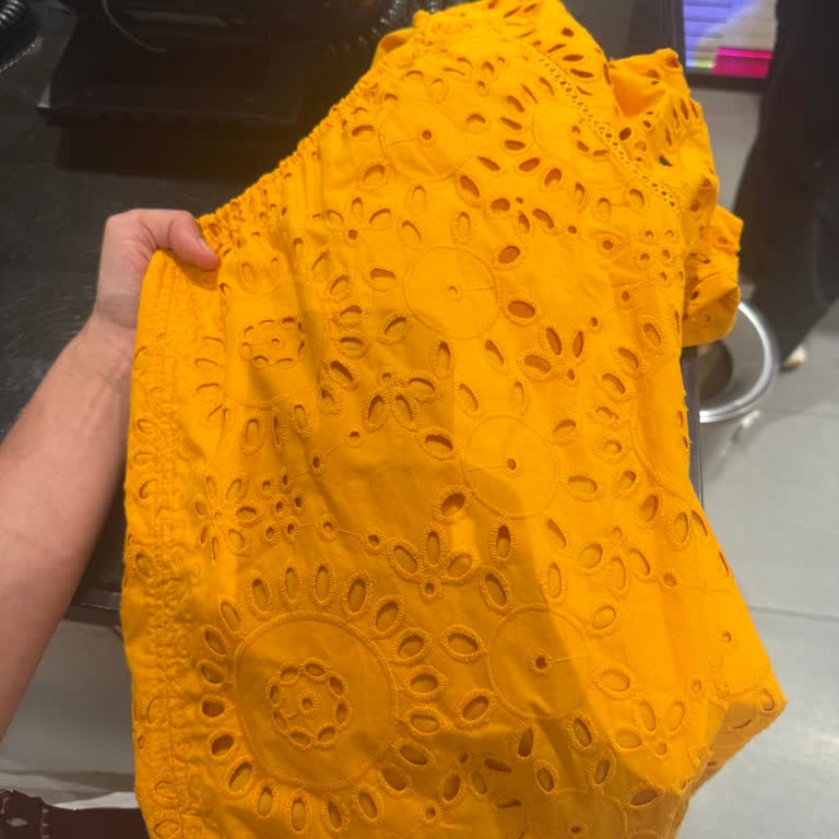 Zara Mağazasında İade Edilen Ürünü Tekrar Alamadım, Personel Tavrından Rahatsız Oldum