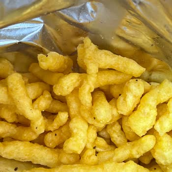 Cips Paketinde Böcek Benzeri Maddeyle Karşılaştım, Acil Çözüm Bekliyorum