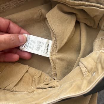 Amazon Siparişimde İki Farklı Markanın Birleştirilmiş Sahte Pantolonu Gönderildi