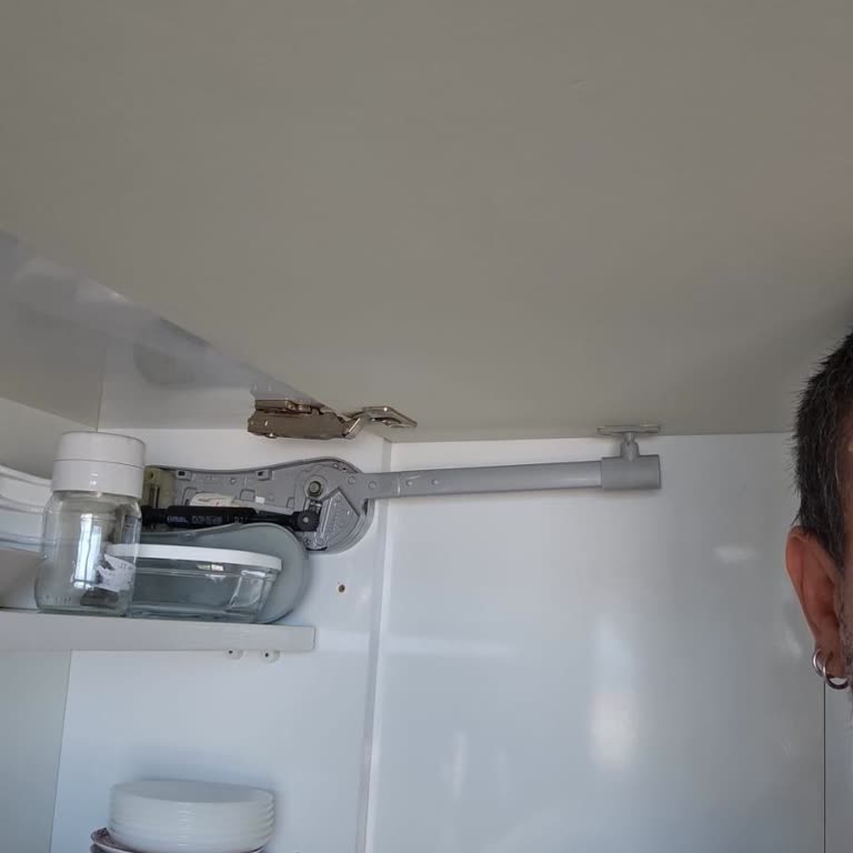 Arızalı Dolap Pistonları İçin Yedek Parça Bulunamıyor, Mağduriyetim Giderilsin