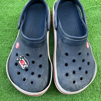Kısa Sürede Güneşte Deforme Olan Crocs Terlik Mağduriyeti