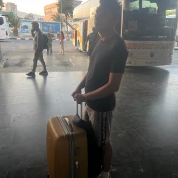 Gebze İzmir Otobüsü Rötar Yaptı Bilgi Verilmedi Sıcakta Mağdur Edildik