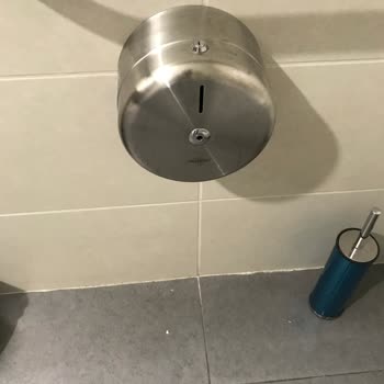 Hastane Odasında Temel İhtiyaçların Karşılanmaması Ve İlgisizlik