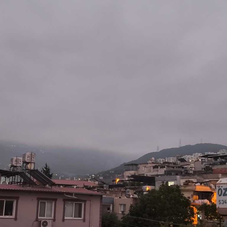 Toroslar Elektrik Dağıtım Yıldırımtepe Mahallesi'nde Uzun Süreli Ve Sık Elektrik Kesintileri