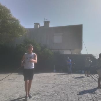 Küçük Parkta Balık Tutanlar Nedeniyle Oturma Alanı Sorunu Ve Çözüm Talebi