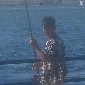 Küçük Parkta Balık Tutanlar Nedeniyle Oturma Alanı Sorunu Ve Çözüm Talebi