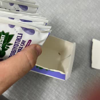 Kapalı Ambalajdan Kurt Çıkan Beyaz Çay Sağlık Endişesi Yarattı