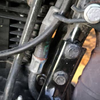 Sıfır Motosiklette Grenaj Çatlağı Ve Paslanma Mağduriyeti