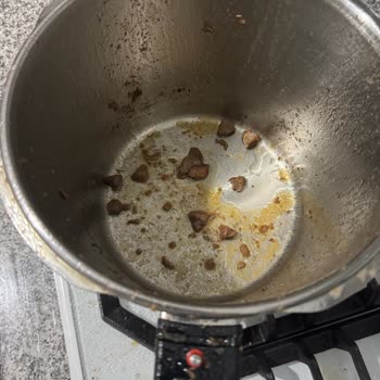 Patlamaz Denilen Ürün Ocakta Patladı, Güvenimiz Sarsıldı