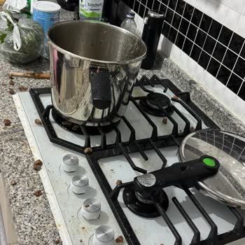 Patlamaz Denilen Ürün Ocakta Patladı, Güvenimiz Sarsıldı
