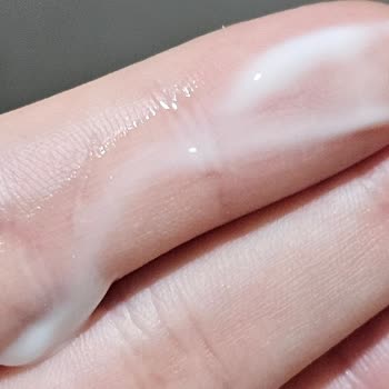 Aldığım La Roche Posay Cicaplast Baume B5+ Ürününün Yapısı Ve Kokusu Öncekilerden Farklı