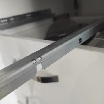 Smart Slide Rayların Tırnaklarının Kırılması Ve Destek Talebi