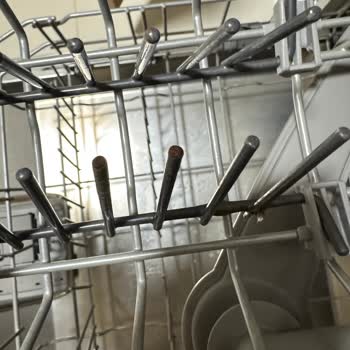 Bulaşık Makinesi Raylı Kısmında Beklenmedik Paslanma Sorunu