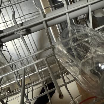 Bulaşık Makinesi Raylı Kısmında Beklenmedik Paslanma Sorunu