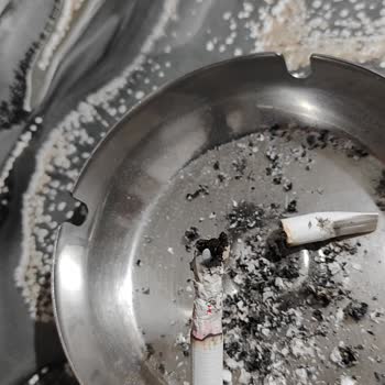 Parliament Night Blue Sigaralarda Sürekli Sert Parça Ve Yanma Sorunu