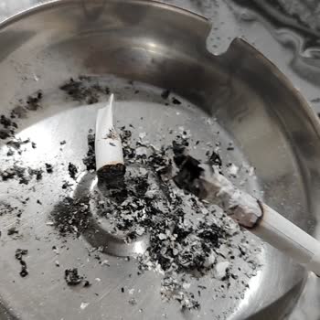 Parliament Night Blue Sigaralarda Sürekli Sert Parça Ve Yanma Sorunu