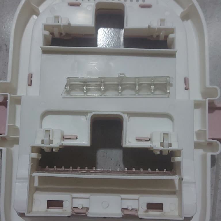 Vip Ahmet Mop Setinin Sıkma Kapağı Kısa Sürede Kırıldı