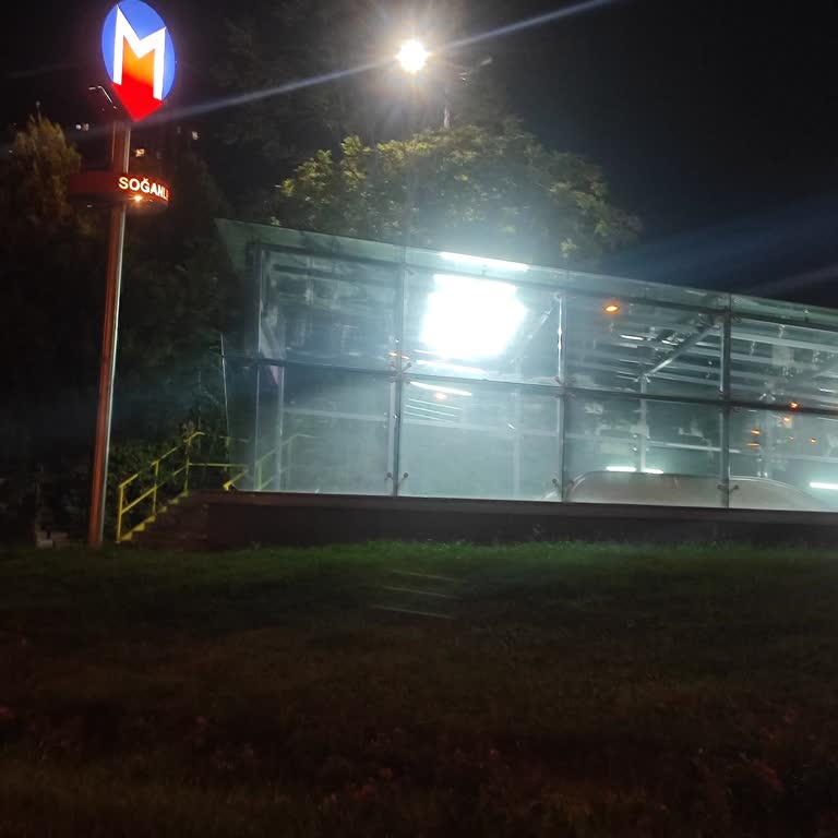 Metrobüs Anonslarının Aşırı Yüksek Sesi Yolcuları Rahatsız Ediyor