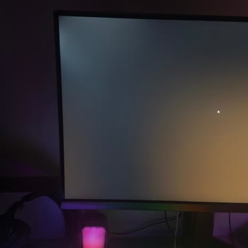 Asus Bilgisayar Yeni Alınan Monitörde Işık Sızması Sorunu ve Çözüm Eksikliği