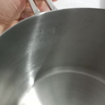 Aryıldız Çelik Tencere Setinde Kısa Sürede Soyulma ve Paslanma Sorunu