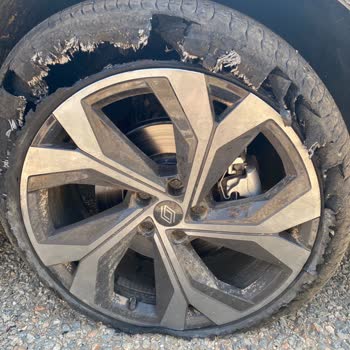 Renault Austral Aracımda Lastik Faciası ve Servis İlgisizliği