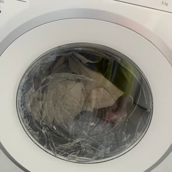Bosch Çamaşır Makinesi Camı Kendiliğinden Kırıldı, Garanti Kapsamında Ücret Talebi