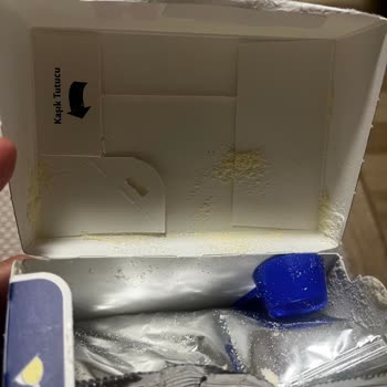 Açık Ve Dağılmış Mama Paketleri Nedeniyle Mağduriyet