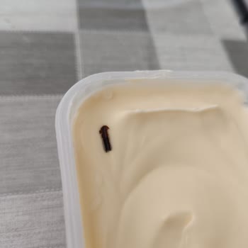 Sana Margarin Yabancı Madde Çıktı