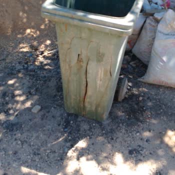 Adıyaman Gölbaşı'nda İki Aydır Evimin Önünde Biriken Çöpler Alınmıyor