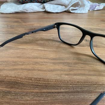 Emporio Armani Gözlükte Erken Dağılma Ve Atasun Optik’te Hayal Kırıklığı