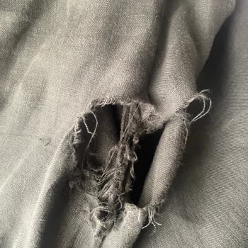 İlk Giyişte Yırtılan Pantolona Değişim Veya İade Reddi Mağduriyet Yaşattı