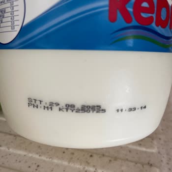 Aldığım Kebir Yoğurt Son Kullanma Tarihi Geçmeden Küflendi