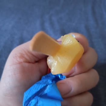 Algida Gökkuşağı Dondurmasında Hijyen Şoku: İçinden Siyah Kirler Çıktı