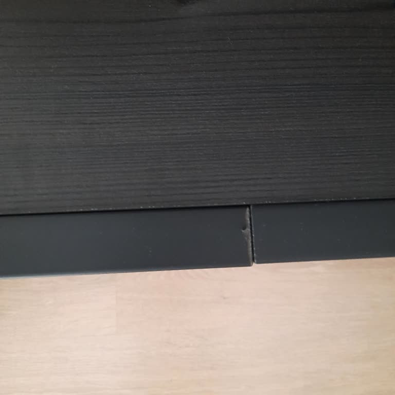 Enza Mobilya’dan Hatalı TV Ünitesi Teslimatı Ve 1 Yıldır Çözülemeyen Kapak Değişimi