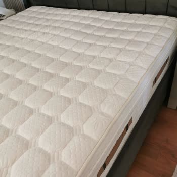 Aldığım Yatakta Çökme Sorunu Ve Müşteri Hizmetlerinden Yanıt Alamıyorum