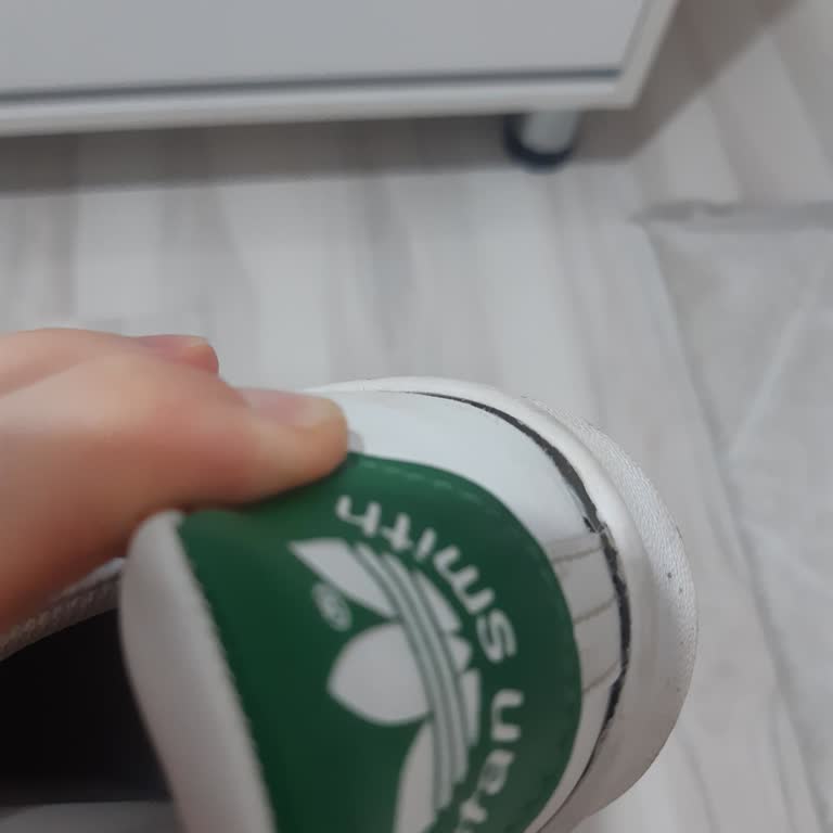 Adidas Stan Smith Ayakkabıda Kısa Sürede Açılma Sorunu