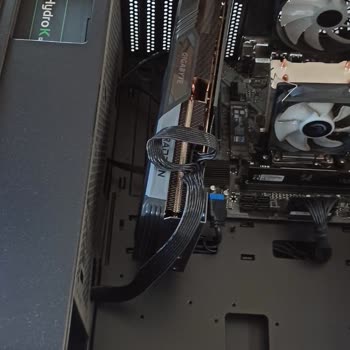 Yurtiçi Kargo Bilgisayar Kasam Teslimat Sırasında Ciddi Şekilde Hasar Gördü!