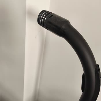 Arnica Küçük Ev Aletleri Yeni Alınan Elektrik Süpürgesinin Hortumu İlk Kullanımda Koptu!