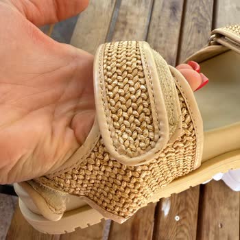 Bir Kullanımda Deforme Olan Sandalet Hayal Kırıklığı