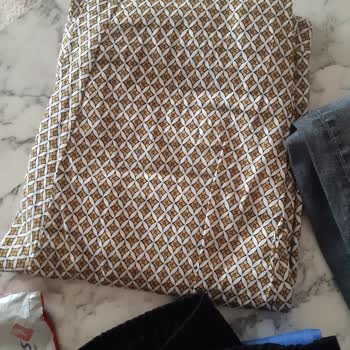 Sipariş Yerine Alakasız Pantolonlar Ve İletişimsizlik Mağduriyeti