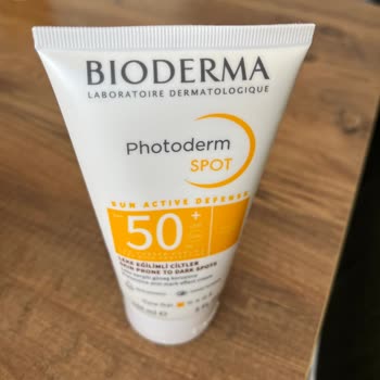 Yeni Aldığım Bioderma Photoderm Cildimde Topaklanma Ve Pütürlenmeye Yol Açtı