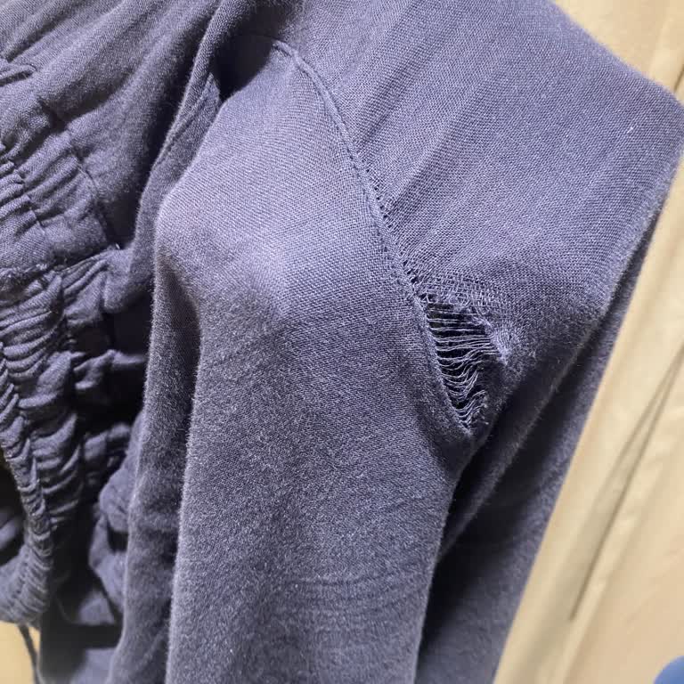 Satın Aldığım Pantolonun Kalitesizliği Ve Ani Yırtılması