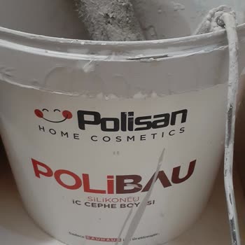 Bauhaus Boya Kartelasında Seçtiğimiz Renk İle Duvara Sürülen Renk Farklı Çıktı