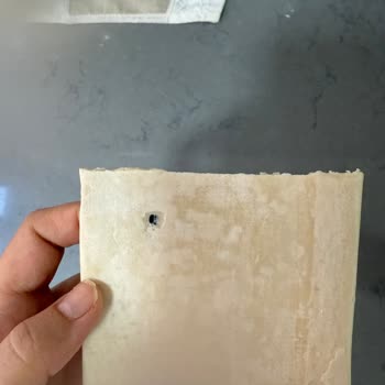 Superfresh Milföy Hamurunda Plastik Parça Ve Yetersiz Müşteri Hizmeti