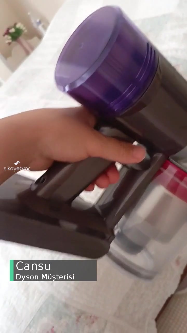 Dyson V8 Koku Şikayeti! videonun kapak resmi