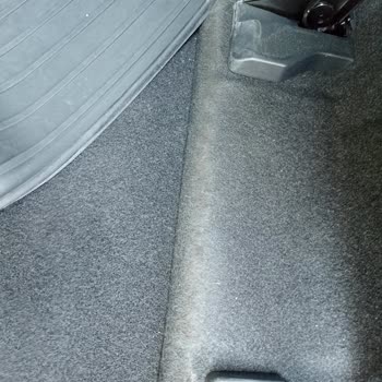 Sıfır Araç Tesliminde Teşhirde Kullanılmış Gibi Teslim Edilmesi Ve İlgisizlik